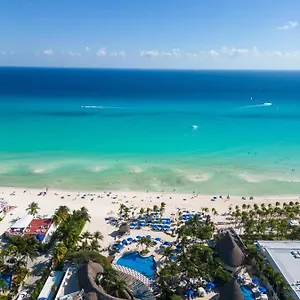 the-reef-playacar.allrivieramayahotels.com/